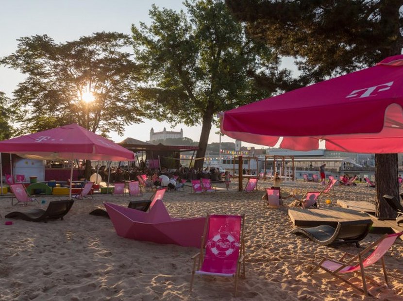 Beach Fun in Bratislava: Magio Pláž