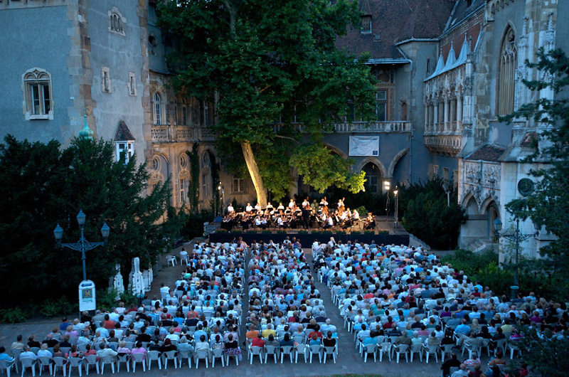 Vajdahunyadvár Summer Festival