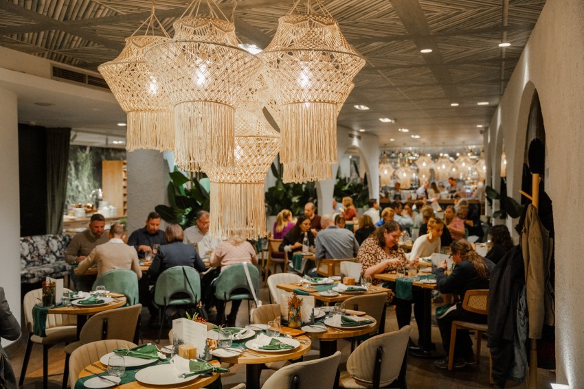 Forest Dinner Night_Mamaison Andrassy CPI Hotels_Eheto Erdo Budapest 850x567_4